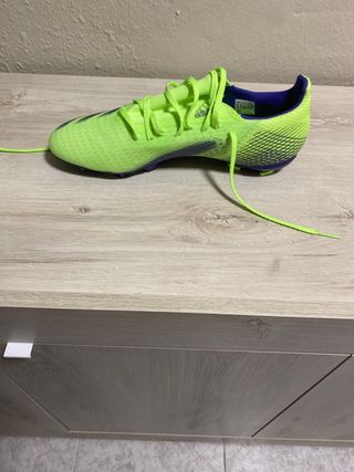Botas de fútbol talla 48 2\\/3 de segunda mano por 50 EUR en Sant Boi de  Llobregat en WALLAPOP