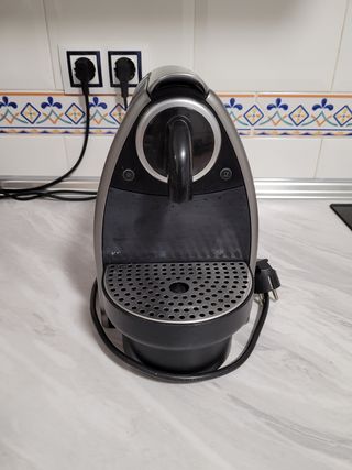 Cafetera Nespresso krups de segunda mano por 25 EUR en Burgos en WALLAPOP