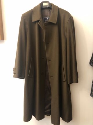 Abrigo de segunda mano por 40 EUR en Arroyomolinos en WALLAPOP Abrigo de segunda mano por 40 EUR en Arroyomolinos en WALLAPOP
