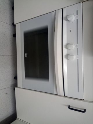 Horno teka modelo HC-605 vr00 de segunda mano por 100 EUR en Barcelona en  WALLAPOP