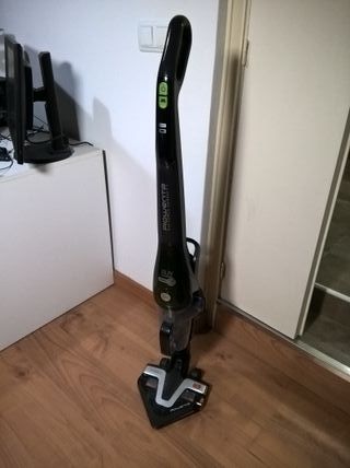 Aspiradora Rowenta Air Force Serenity de segunda mano por 30 EUR en  Barcelona en WALLAPOP