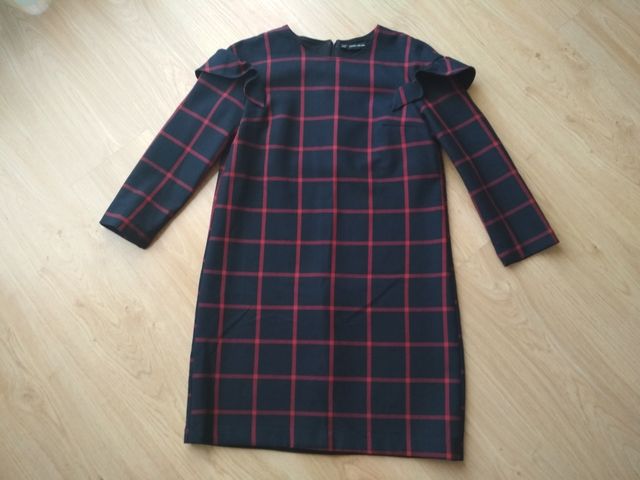 Vestido a cuadros Zara