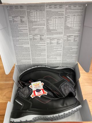 Bota seguridad Panter Silex Link S3 Nº44 de segunda mano por 30 EUR en Los  Palacios y Villafranca en WALLAPOP