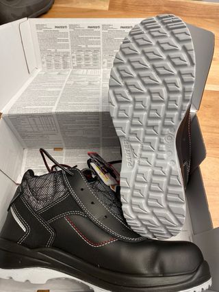 Bota seguridad Panter Silex Link S3 Nº44 de segunda mano por 30 EUR en Los  Palacios y Villafranca en WALLAPOP
