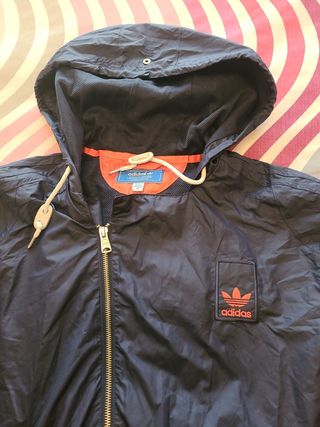 Chaqueta adidas vespa m de segunda mano por 35 EUR en Madrid en WALLAPOP