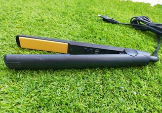 Plancha de pelo GHD de segunda mano por 50 EUR en Arroyo de La Miel en  WALLAPOP