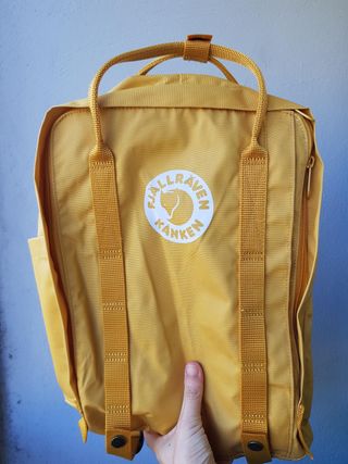 Mochila Fjallraven Kanken de segunda mano en Bilbao en WALLAPOP