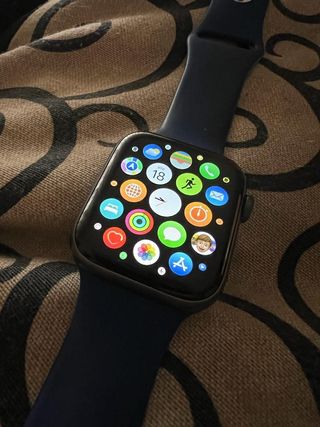Apple watch serie 4 de segunda mano en La Belga en WALLAPOP