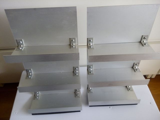 EXPOSITOR COMERCIAL DE SOBREMESA. ALUMINIO