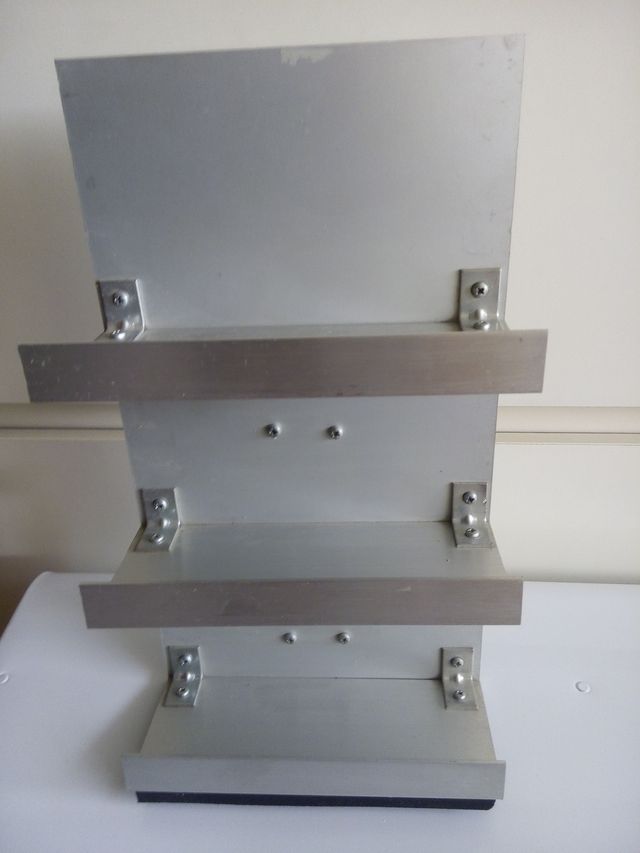 EXPOSITOR COMERCIAL DE SOBREMESA. ALUMINIO