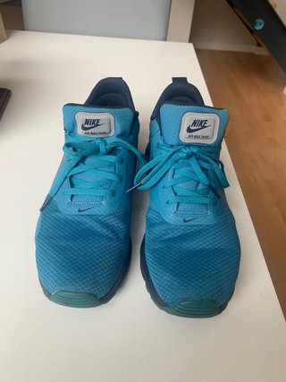 Zapatillas NIKE air Max Tava talla 43 de segunda mano por 50 EUR en  Rivas-Vaciamadrid en WALLAPOP