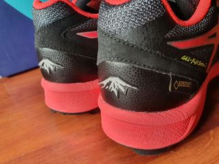 Asics Fujisetsu Gtx Goretex talla 39 nuevas de segunda mano por 65 EUR en  Madrid en WALLAPOP