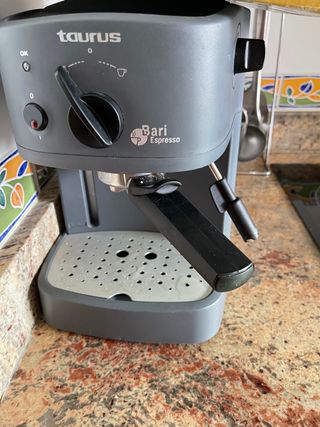 Cafetera Taurus Bari Expresso de segunda mano por 30 EUR en Madrid en  WALLAPOP