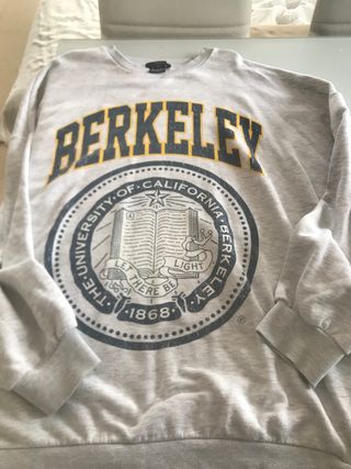 Sudadera Bershka Berkeley talla L de segunda mano por 4 EUR en Sabadell en  WALLAPOP