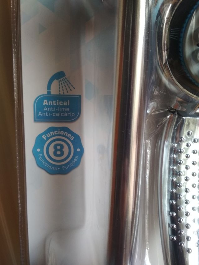 Novo, conjunto de chuveiro.