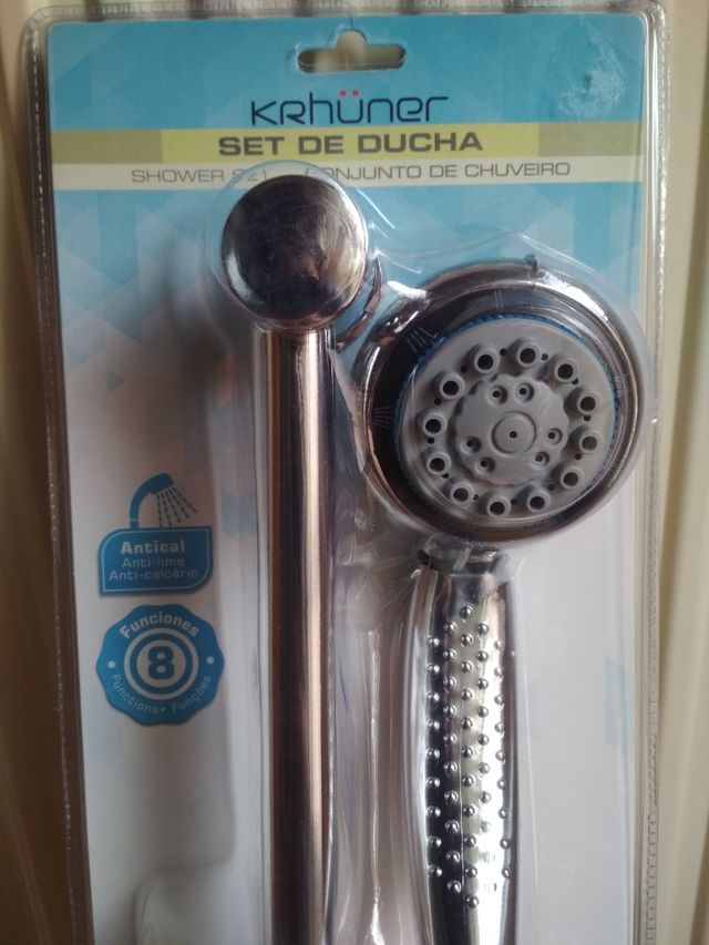 Novo, conjunto de chuveiro.