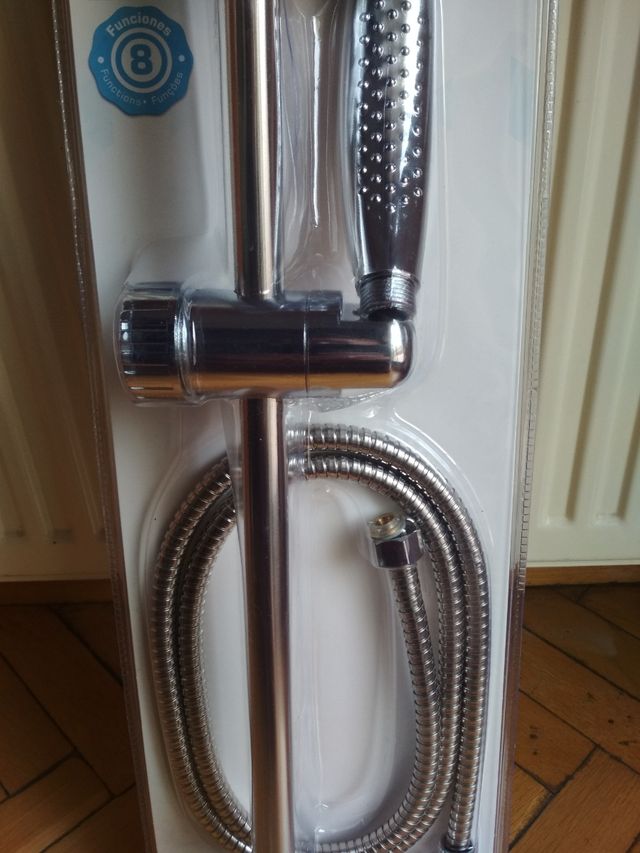 Novo, conjunto de chuveiro.