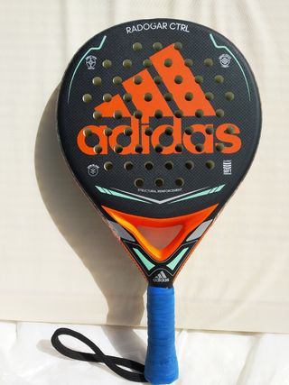 Adidas Adipower Control 1.7: Review - Pala de padel | Paddelea
