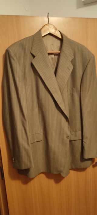 Traje Emidio Tucci talla grande de segunda mano por 100 EUR en Martorell en  WALLAPOP
