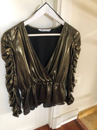 Camisa fiesta Zara. de segunda mano por 16 EUR en Jerez de la Frontera en  WALLAPOP