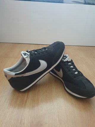 Zapatillas Nike mujer talla 39 de segunda mano por 20 EUR en  Vitoria-Gasteiz en WALLAPOP
