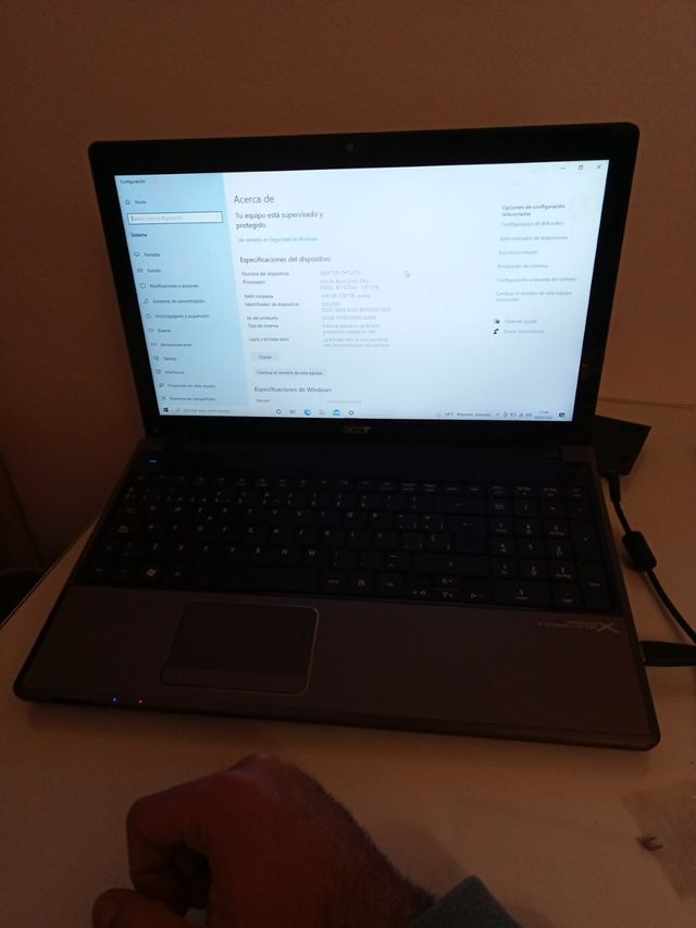 Portátil Acer, P6000, 4gb y 320hdd