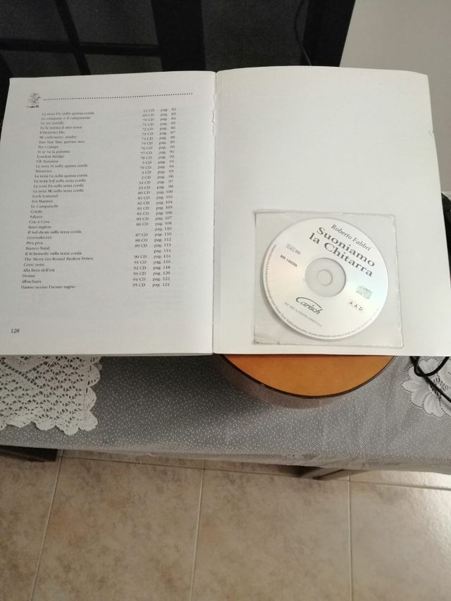 chitarra 3/4 Arrow con custodia