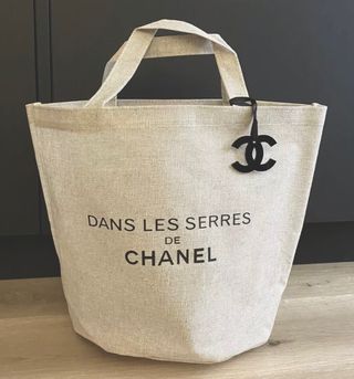Bolsa lona Chanel de segunda mano por 130 EUR en Madrid en WALLAPOP