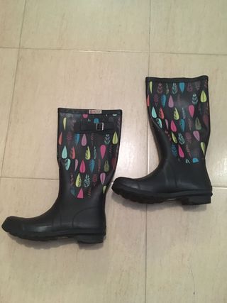 Botas de agua de la marca Roxy en perfecto estado de segunda mano por 25  EUR en Tarragona en WALLAPOP
