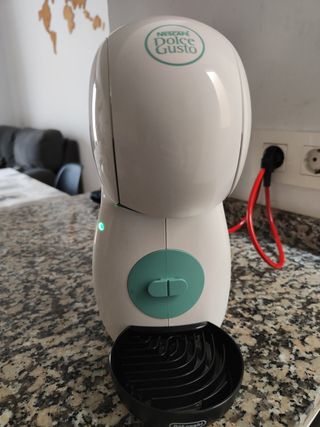 Cafetera delonghi piccolo XS de segunda mano por 34 EUR en Barcelona en  WALLAPOP