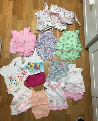 Lote ropa bebé niña de segunda mano por 20 EUR en Narón en WALLAPOP