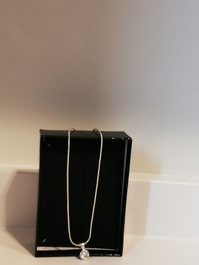 Colgante sin estrenar