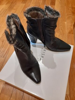 Botin hispanitas pelo de segunda mano por 80 EUR en Cangas de Narcea en  WALLAPOP