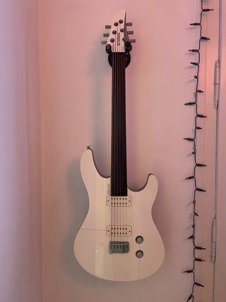 Guitarra fretless de segunda mano por 150 EUR en Barcelona en WALLAPOP