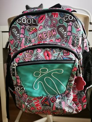 Mochila Totto de segunda mano por 20 EUR en León en WALLAPOP