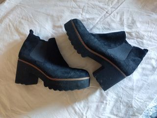 Botas tacón plataforma negras talla 41 mujer nueva de segunda mano por 7  EUR en Torrejón de Ardoz en WALLAPOP