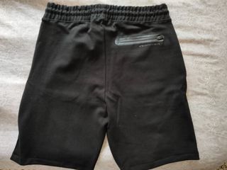 Pantalón corto chándal Pull and Bear de segunda mano por 11 EUR en Valencia  en WALLAPOP