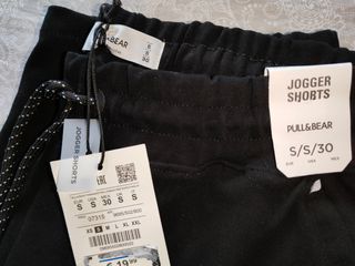 Pantalón corto chándal Pull and Bear de segunda mano por 11 EUR en Valencia  en WALLAPOP