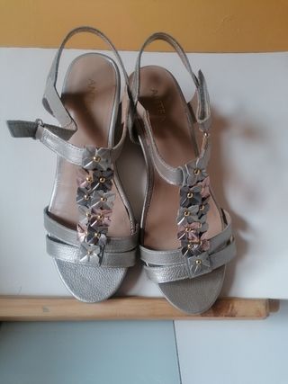 Zapatos Sandalias 39 Antea de segunda mano por 12 EUR en Zaragoza en  WALLAPOP