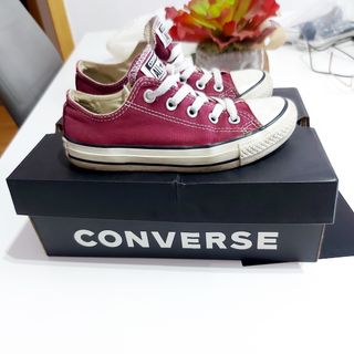 Zapatillas converse talla 35. de segunda mano por 22 EUR en Badajoz en  WALLAPOP