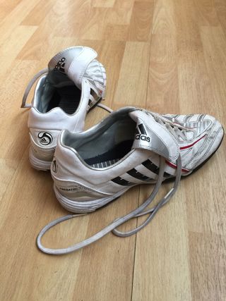 Zapatillas fútbol talla 42 adidas predator de segunda mano por 8 EUR en  Algemesí en WALLAPOP