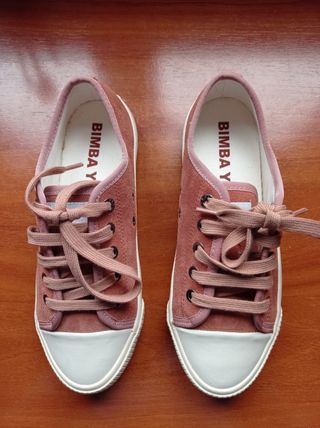 Zapatillas ante Bimba y Lola T36 de segunda mano por 25 EUR en Madrid en  WALLAPOP