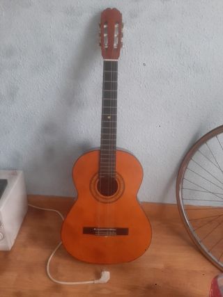 Guitarra autentica admira de segunda mano por 100 EUR en Santo Domingo de  la Calzada en WALLAPOP