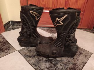 Botas Alpinestar talla 44 de segunda mano por 40 EUR en Vera en WALLAPOP