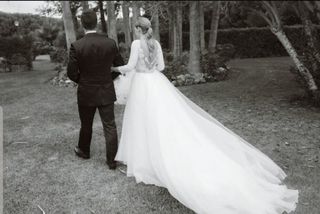 Sobrefalda pronovias. de segunda mano por 300 EUR en Jerez de la Frontera  en WALLAPOP