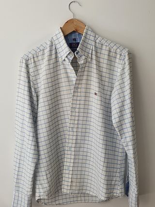 Camisa de cuadros Hermes Govantes. de segunda mano por 10 EUR en Sevilla en  WALLAPOP