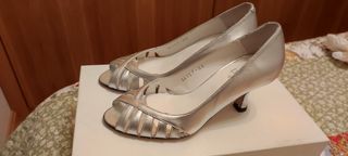Zapatos de fiesta número 33 de segunda mano por 18 EUR en Leganés en  WALLAPOP