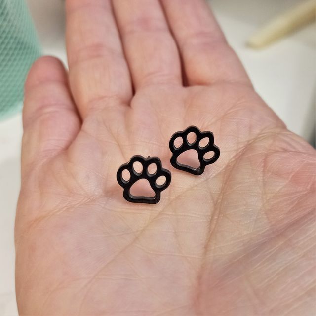 Pendientes de acero de huella de pata de perro