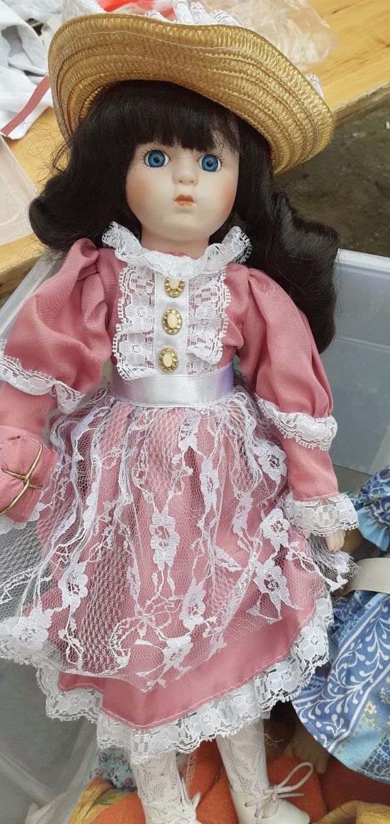 vendo bambole  in porcellana