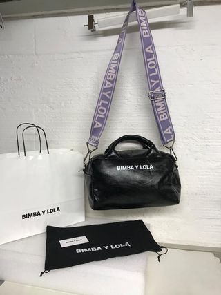 BOLSO PIEL BIMBA Y LOLA BANDOLERA Lila de segunda mano por 120 EUR en  Torrebonica en WALLAPOP